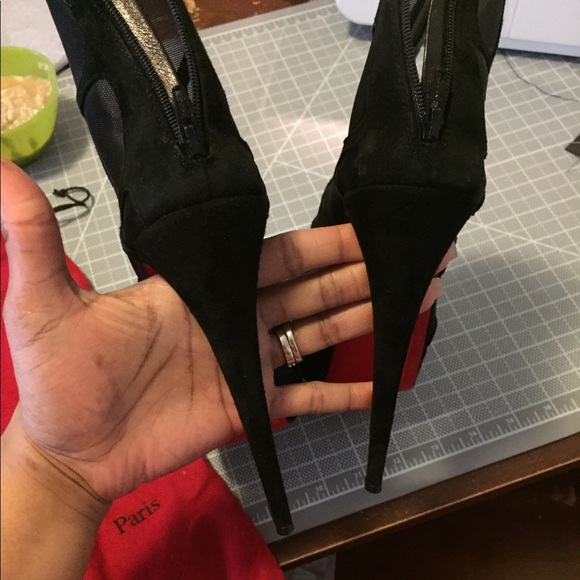 Authentic Christian Louboutin - Picture 6 of 7